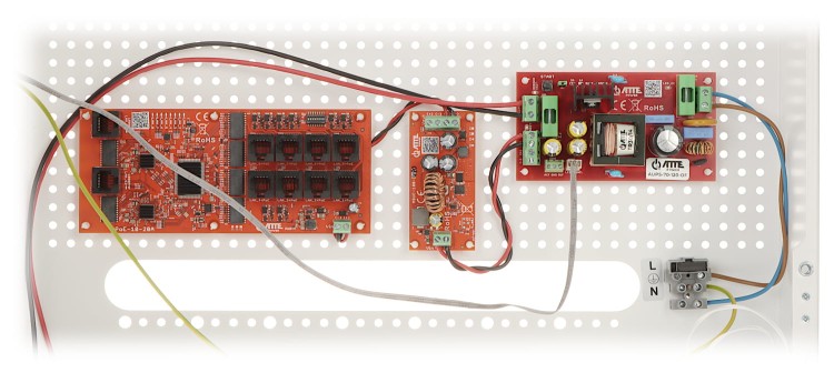SWITCH POE Z ZASILACZEM BUFOROWYM IPUPS-8-20-H 8-PORTOWY ATTE-1469410