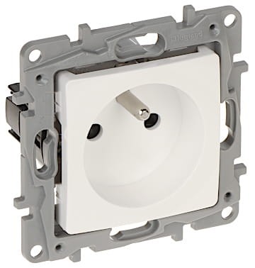 GNIAZDO POJEDYNCZE LE-664536 Niloe 230V 16A LEGRAND-1322199