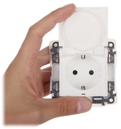 GNIAZDO POJEDYNCZE LE-753119 Valena Life 230V 16A (Schuko) IP44 LEGRAND-1337876