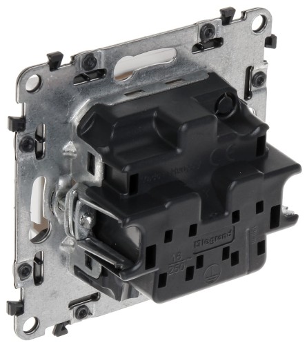 GNIAZDO POJEDYNCZE LE-753180 Valena Life 230V 16A LEGRAND-1347048