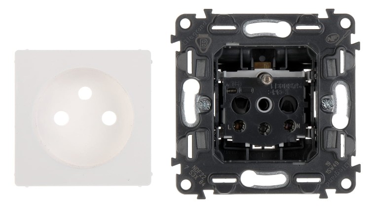 GNIAZDO POJEDYNCZE LE-753184 Valena Life 230V 16A LEGRAND-1347057