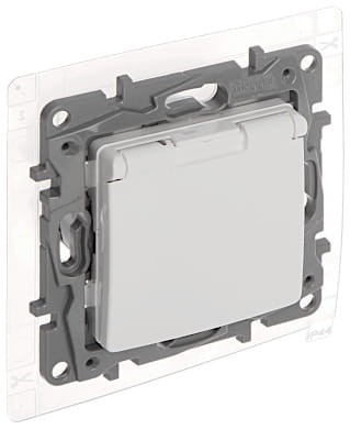GNIAZDO POJEDYNCZE LE-764537 Niloe 230V 16A IP44 LEGRAND-1334485