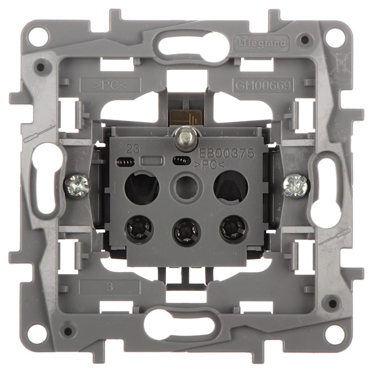 GNIAZDO POJEDYNCZE LE-764537 Niloe 230V 16A IP44 LEGRAND-1334482