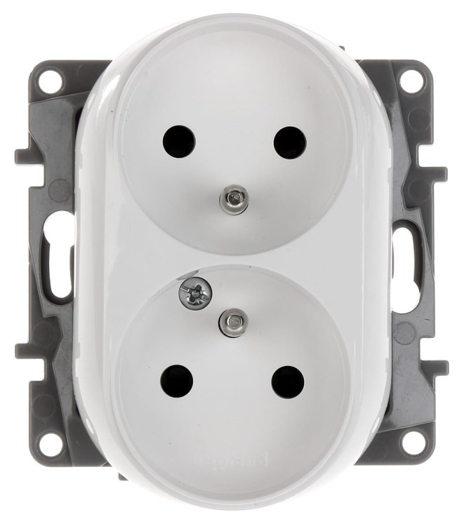 GNIAZDO PODWÓJNE LE-764542 Niloe 230V 16A LEGRAND-1347041