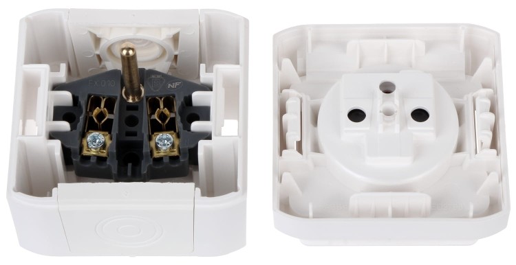 GNIAZDO NATYNKOWE POJEDYNCZE LE-782375 FORIX 230V 16A IP44 LEGRAND-1345510