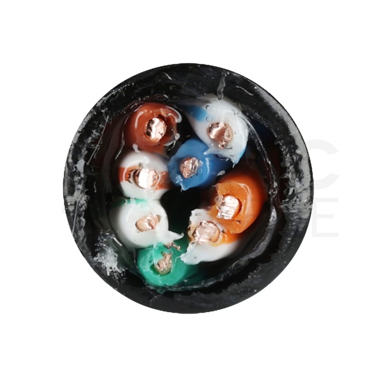 NEKU – skrętka komputerowa – przekrój kabla.jpg