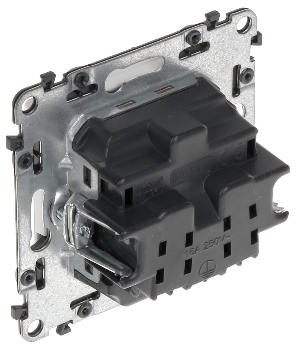 GNIAZDO POJEDYNCZE LE-753184 Valena Life 230V 16A LEGRAND-1347058