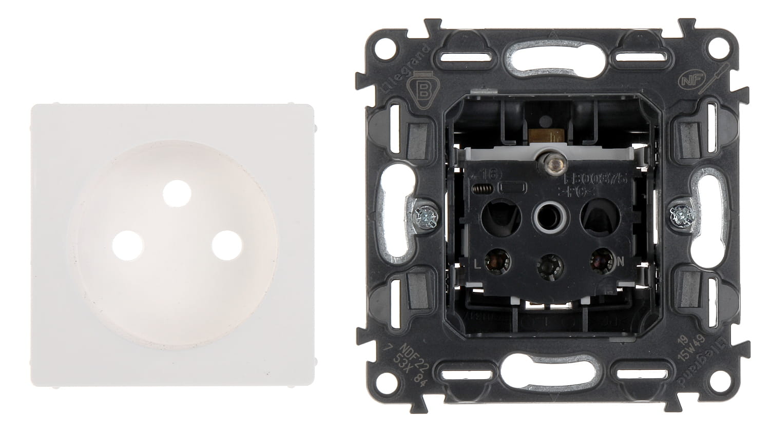 GNIAZDO POJEDYNCZE LE-753184 Valena Life 230V 16A LEGRAND-1347057